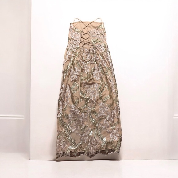 NWT Venus Dress, Blush Pink with Gold Sequin Detail, Women’s Size 16 - Picture 4 of 10